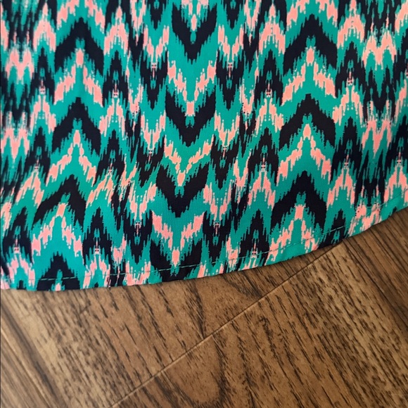 Everly Teal and Pink Patterned Top - Picture 4 of 5